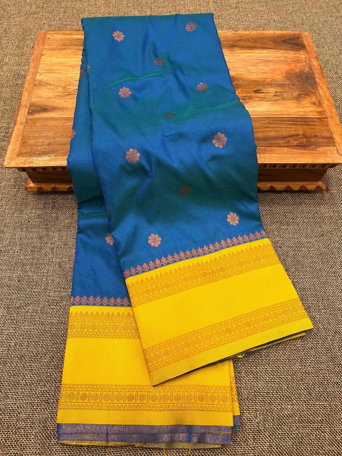 Narayanpeth Saree