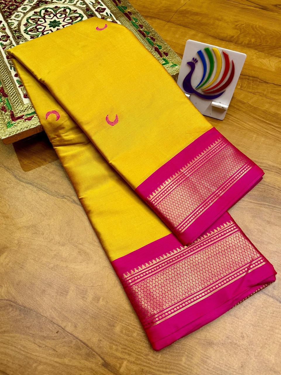 Kadiyal Chandrakor Paithani