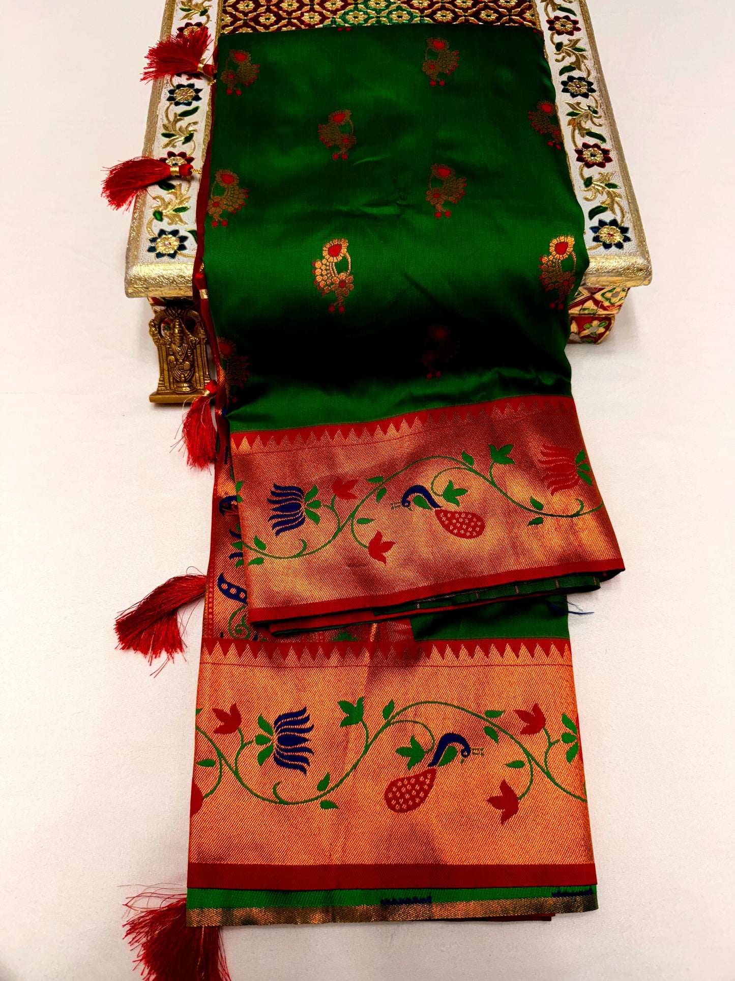 Pure Nath Paithani