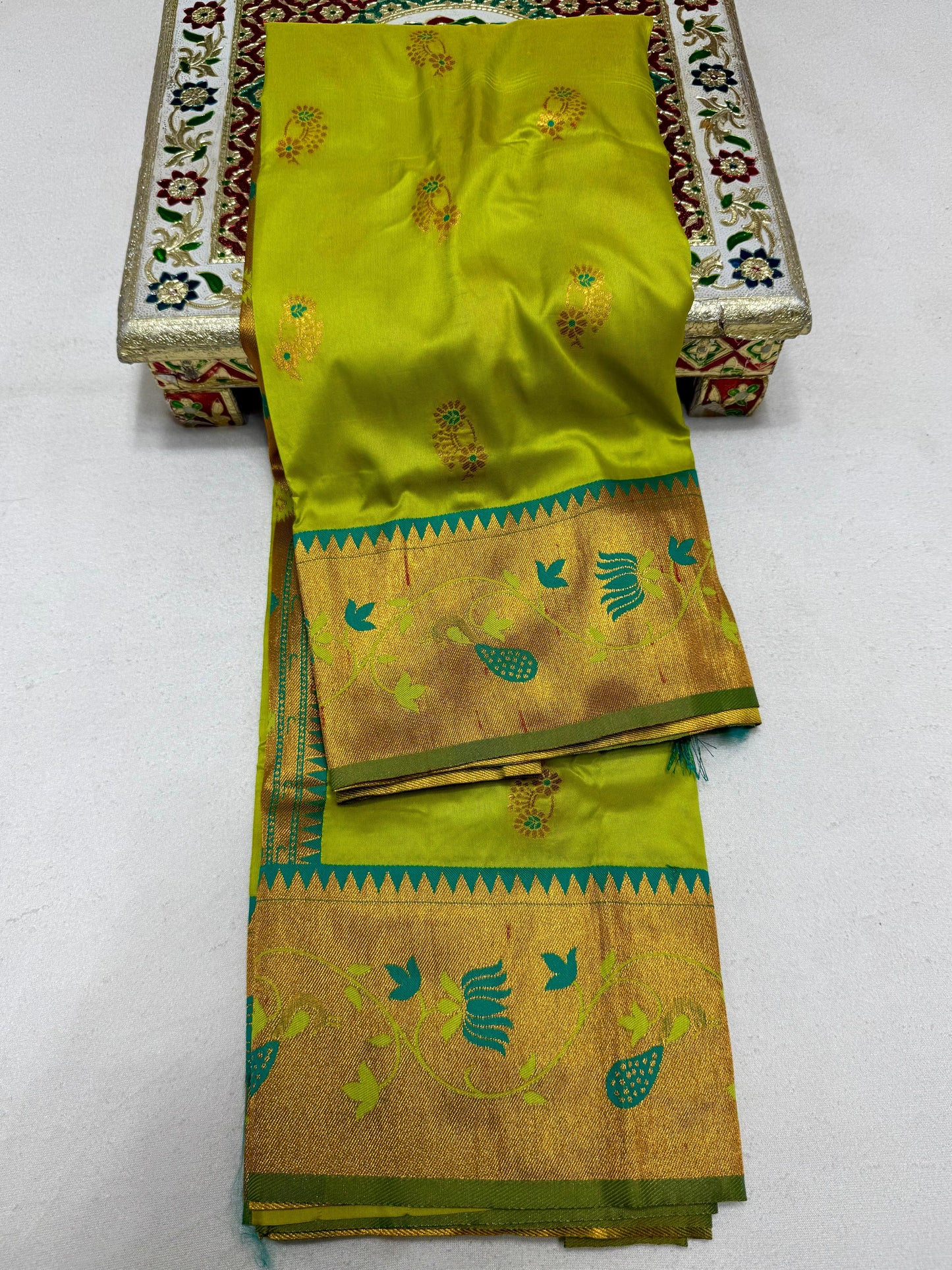 Pure Nath Paithani