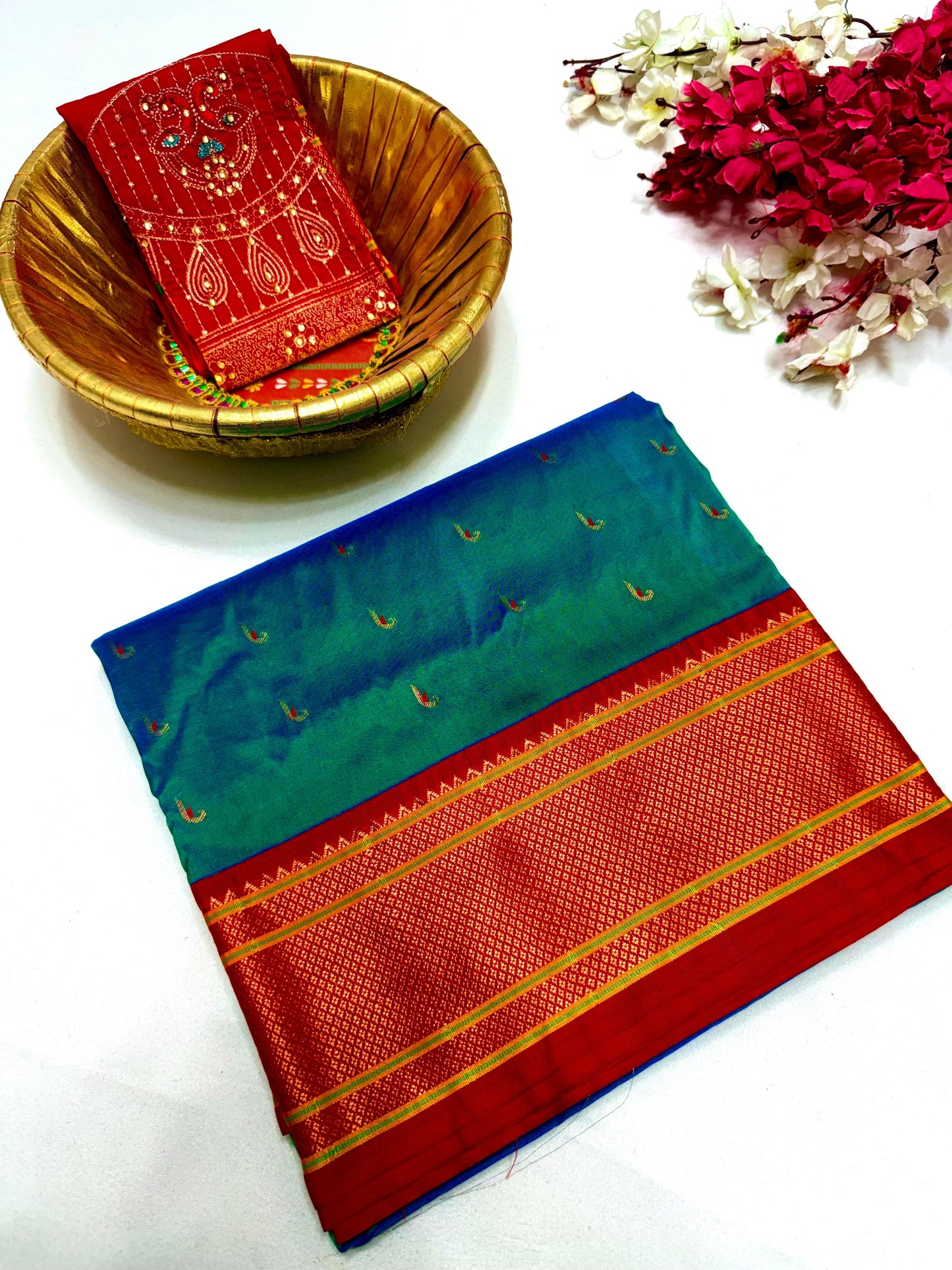 Mahishmati Paithani